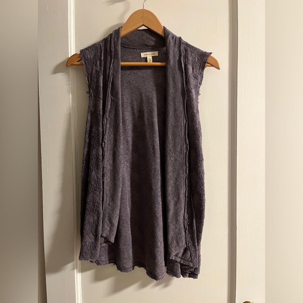 Mauve vest, size XS